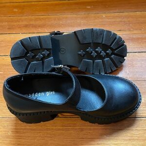 madden girl platform lug sole mary jane loafer, like new size 8
